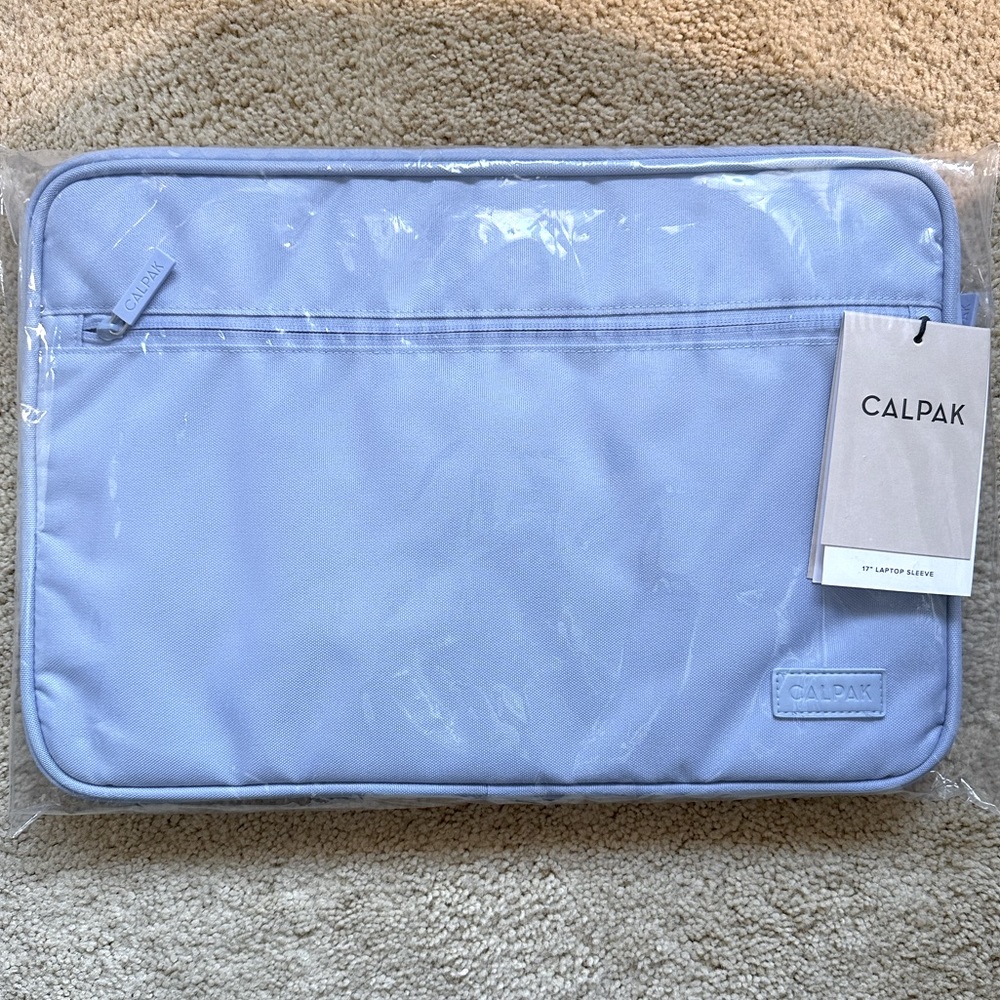NWT Calpak 15”-17” Light Blue laptop case brand new, unused